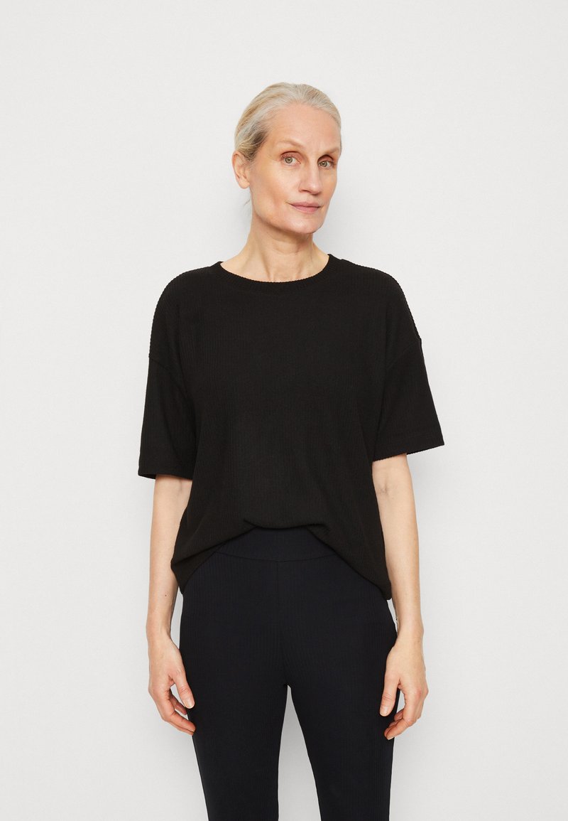 Esprit TEE Tshirts black/svart Zalando.no