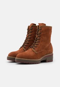 Tamaris Pure Relax BOOTS  - Platform ankle boots - rust