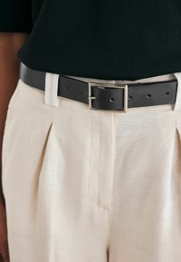 Next Cinturón - black silver