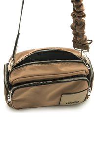 mtng BOLSOS - Bandolera - beige