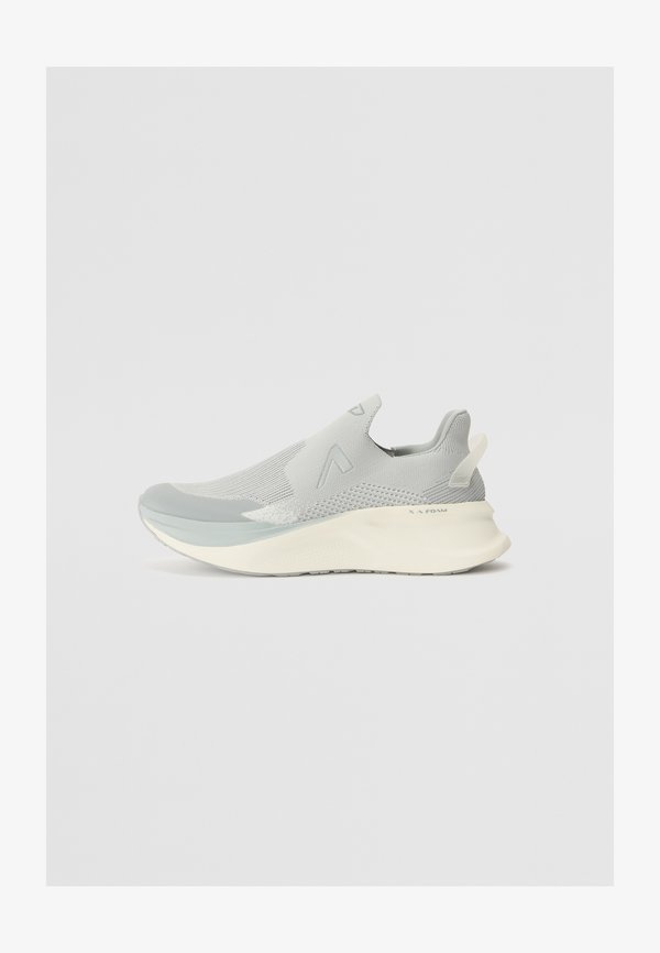 RAVEN X UNISEX - Trainers