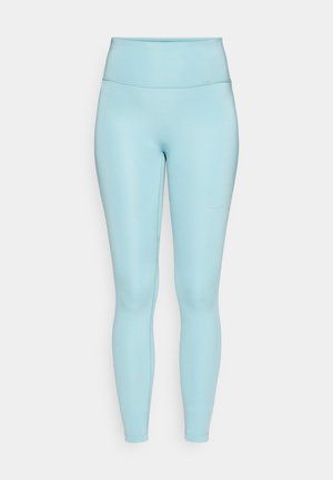 Lyseblå høyt midjette leggings med en glatt, elastisk tekstur. Har minimal søm og en liten logo på låret.