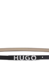 Cintura reversibile nera e marrone con fibbia logo "HUGO" in argento, texture liscia e design elegante senza dettagli hardware visibili.
