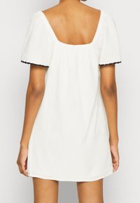Pepe Jeans Vapaa-ajan mekko - white