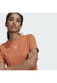 adidas Originals TOP ADICOLOR ORIGINALS REGULAR T-SHIRT - Marškinėliai su spaudiniu - hazy copper