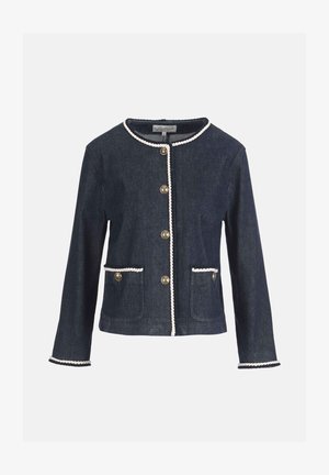 Jachetă din denim închis la culoare cu guler rotund, bordură albă, cinci nasturi aurii și două buzunare frontale. Are mâneci lungi și tivuri decorative.