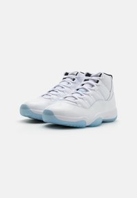 Jordan AIR JORDAN 11 RETRO - Magas szárú sneakerek - white/legend blue/black