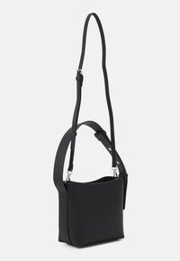 Lindex BAG BUCKET  LOOK - Bolso de mano - black