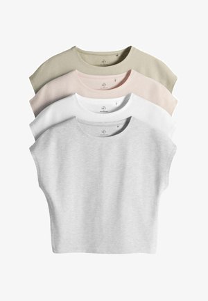 Beige, világos rózsaszín, fehér és világosszürke színű, kerek nyakú rövid ujjú felsők egymásra halmozva, elölről nézve, puha anyagtextúrával.