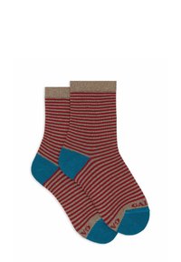 Gestreifte Socken in Rot und Beige mit einem blauen Akzent an der Ferse. Das Material hat einen leichten Schimmer. Gerippte Textur am oberen Bund.