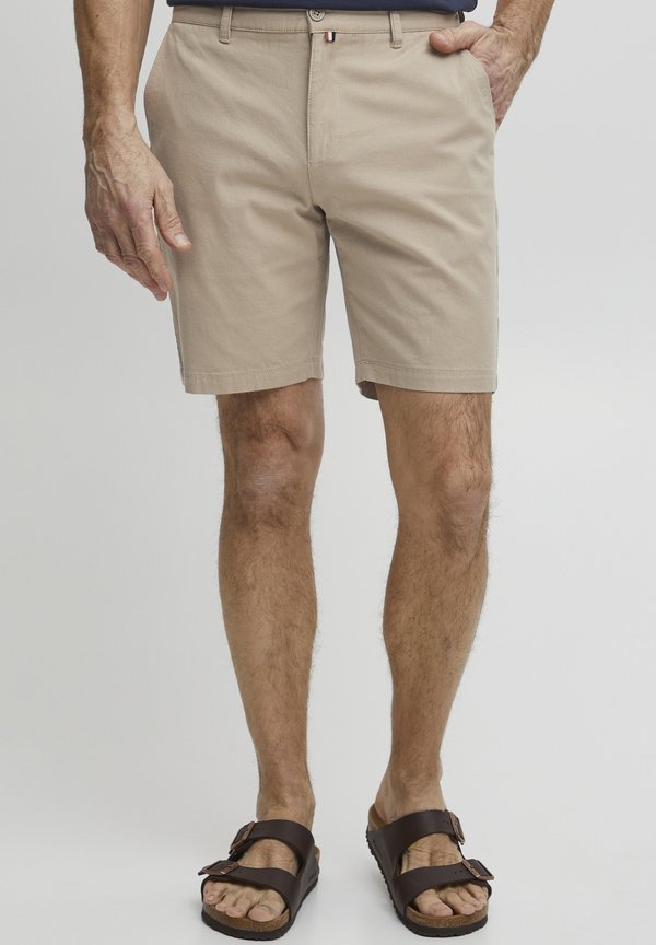 FQSNORRI REGULAR FIT - Shorts - coriander