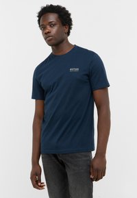 Mustang STYLE AUSTIN - Apdrukāts T-krekls - blau