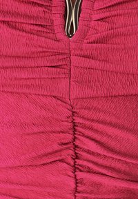 Non sélectionné, hot pink