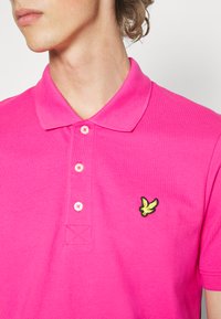 Lyle & Scott Polokošeľa - pink