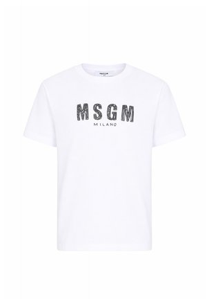 Wit T-shirt met korte mouwen, met "MSGM" in grote zwarte, schetsachtige letters en daaronder in kleinere zwarte letters "MILANO" op de voorkant.