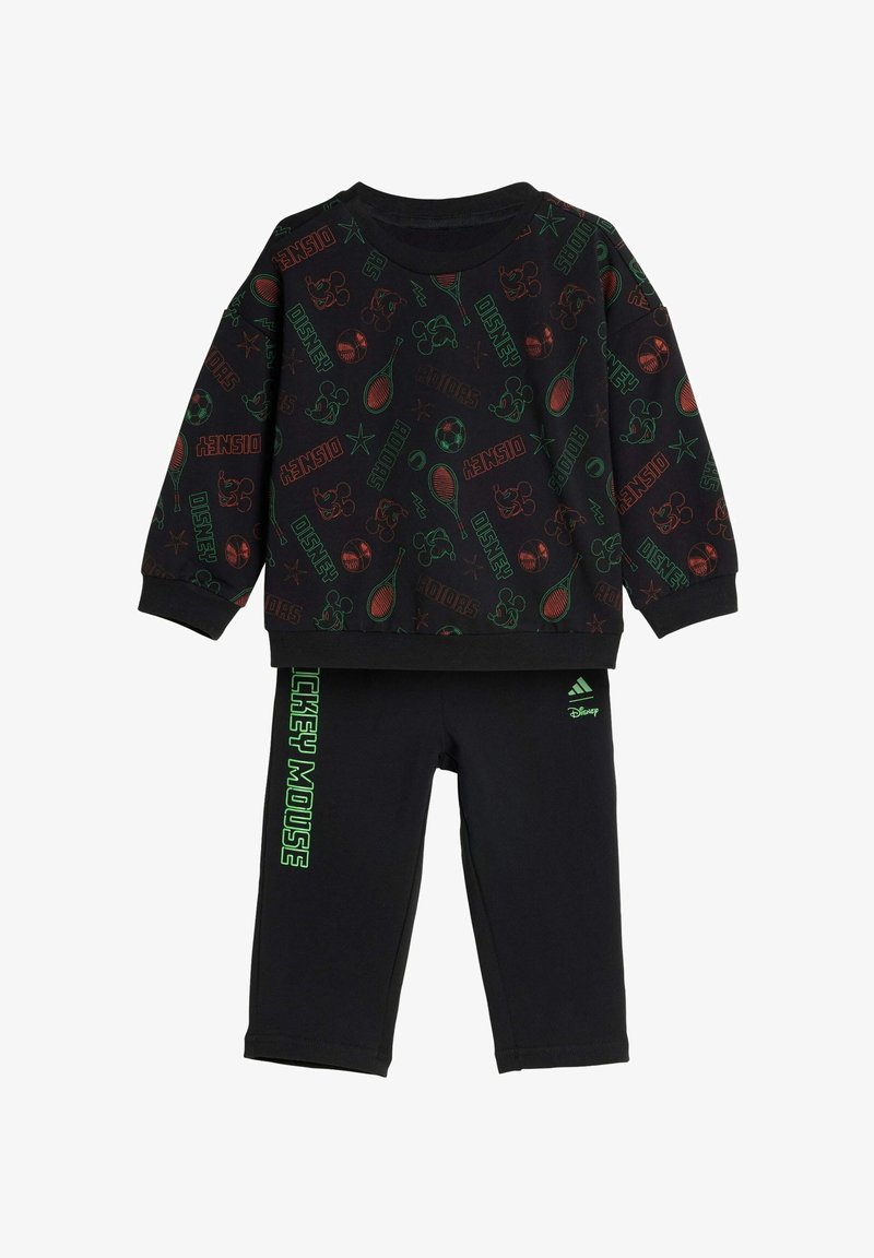 Čierny set s mikinou a nohavicami s pestrou grafickou potlačou znázorňujúcou postavy z Disney a športové prvky. Mikina má rebrované manžety a okolo krku.