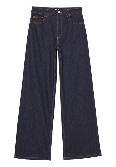 Platas kājas džinsi tumši zilā denimā. Aizmetņu šuvju detaļas zeltā un piecas kabatas, ieskaitot divas priekšējās un vienu aizmugurējo, ar pogas aizdari.