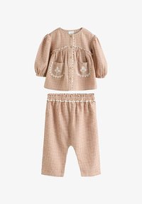 Unselected, rust brown gingham
