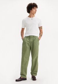 Levi's® - Chinosy