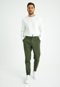 Just Like You REGULAR FIT JOGGER - Broek - khaki
