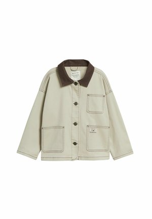 Beige Jacke mit dunkelbraunem Kragen, vier Knöpfen, drei Fronttaschen und sichtbaren Steppnähten auf weißem Hintergrund.