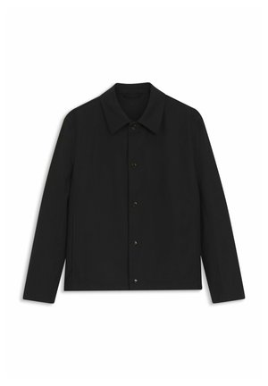 Schwarze langärmelige Jacke mit Knöpfen und Kragen, flach auf weißem Hintergrund ausgelegt.