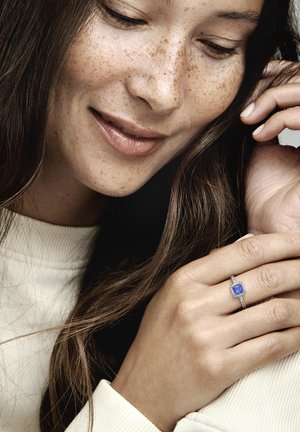 Pandora Ring - blue