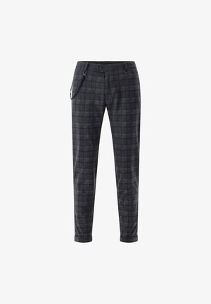Dunkelgraue, schmal geschnittene Herren-Karottenhose mit Manschetten an den Säumen und einem schwarzen Clip-Accessoire nahe dem Bund.