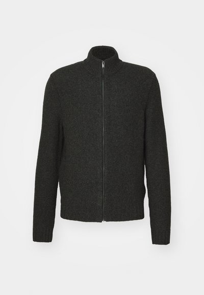 Pull en tricot gris foncé avec fermeture éclair, col montant, manches longues, et bords côtelés. Tissu texturé de moyenne épaisseur.