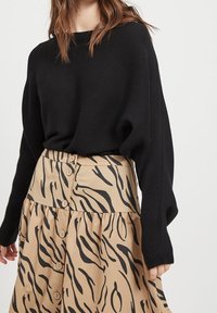 Object Trui - black