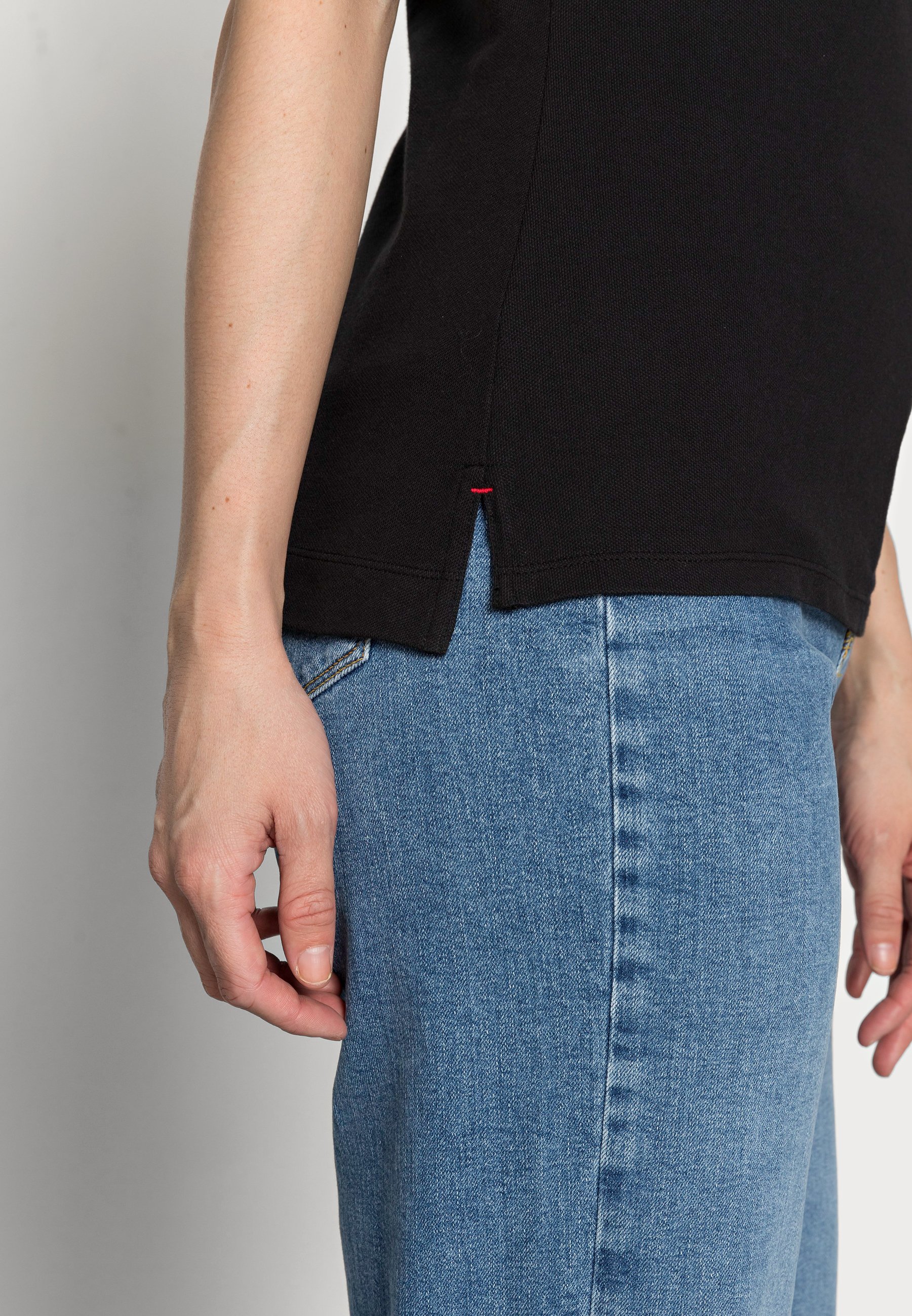 Women SLIM NO SLEEVE - Top Women SLIM NO SLEEVE - Top