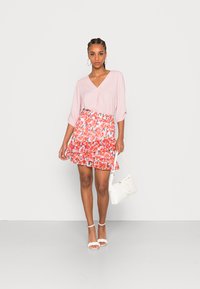 JDY JDYMOON FRILL SHORT SKIRT - Minissaia - cloud dancer