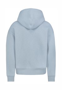Hellblauer, kurz geschnittener Hoodie mit Kordelzugkapuze, gerippten Bündchen und Saum. Hergestellt aus weichem Stoff mit glatter Textur und ohne sichtbare Verzierungen.