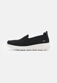 GO WALK SLIP ON - Joggesko - black/white