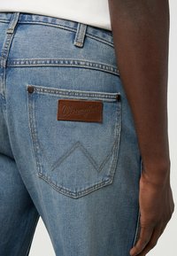 Wrangler Loose fit -farkut - authentic medium