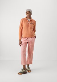 Patagonia RETRO MARSUPIAL - Flísová bunda - sienna clay