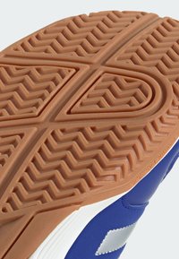 adidas Performance SPEEDCOURT INDOOR - Tenisice za trening - lucid blue   silver metallic   gum