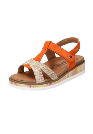 Sandale pour femme avec bride en T en daim orange, brides croisées beiges texturées, semelle intérieure rembourrée et plateforme à motifs multicolores.