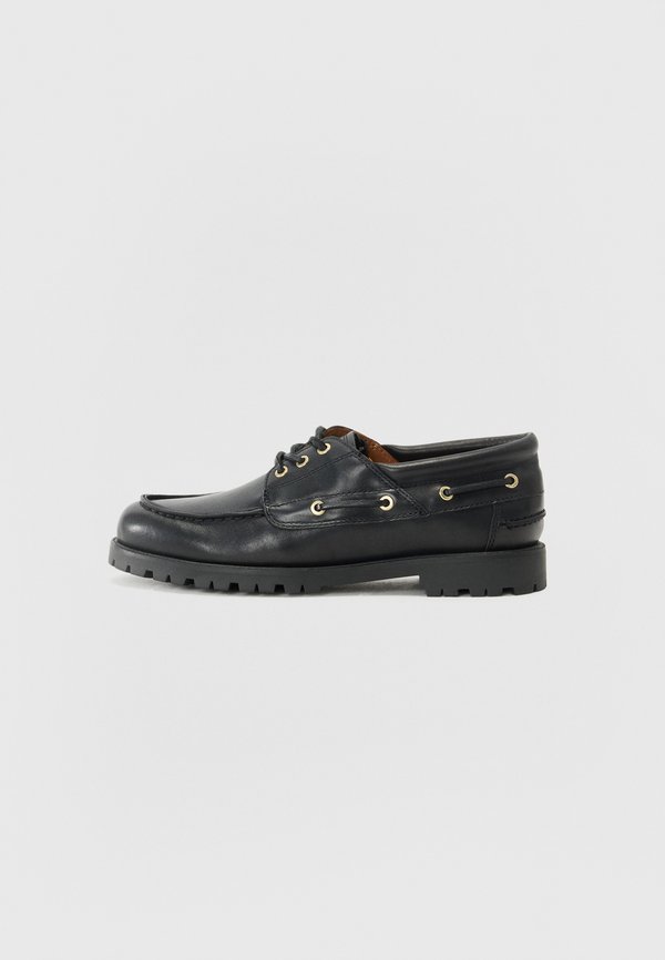 JOSLYN - Boat shoes