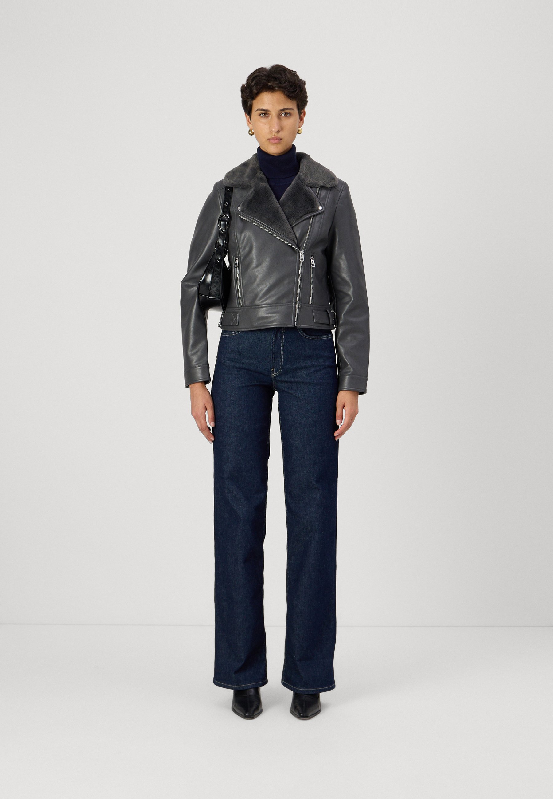 【JAREY】 BB FAUX LEATHER SHORT JACKET LOW CLASSIC: Charcoal Faux Leather Short Jacket | 157Moments