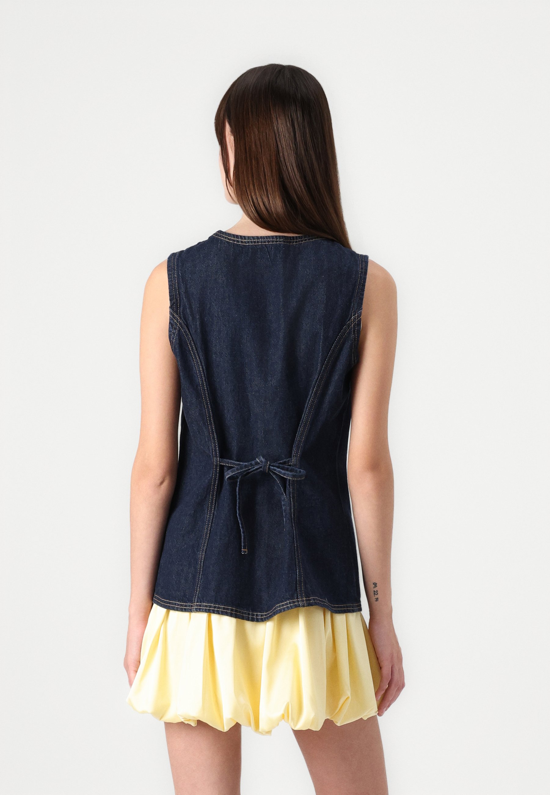 トップス ALOUND VENTILATION NYLON VEST navy トップス ALOUND VENTILATION NYLON VEST トップス ALOUND