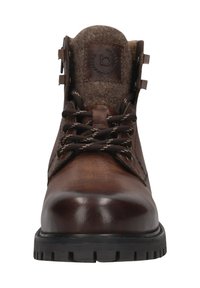 Braune Lederstiefeletten mit einem strukturierten grauen Filzkragen, runden Schnürsenkeln und einer robusten schwarzen Gummisohle mit ausgeprägten Profilen.