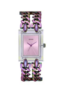 Montre carrée transparente avec un cadran rose, une quincaillerie en acier inoxydable et un bracelet à maillons épais multicolore. Présente le nom de la marque "GUESS."