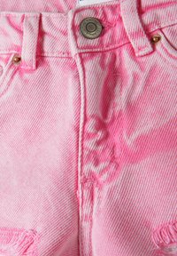 MINOTI FRAYED EDGE - Džinsa auduma šorti - coloured denim