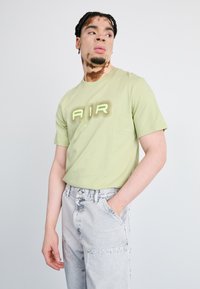 Thumbnail Image 5