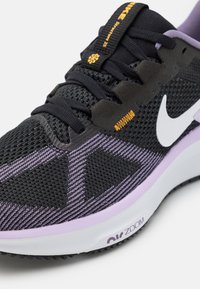 Nike Performance STRUCTURE 25 - Tenisice za cestovno trčanje - black/white/daybreak/lilac bloom/sundial
