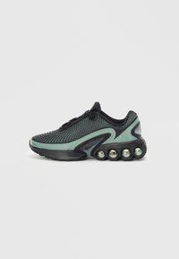 Unselected, black/clay green/cannon