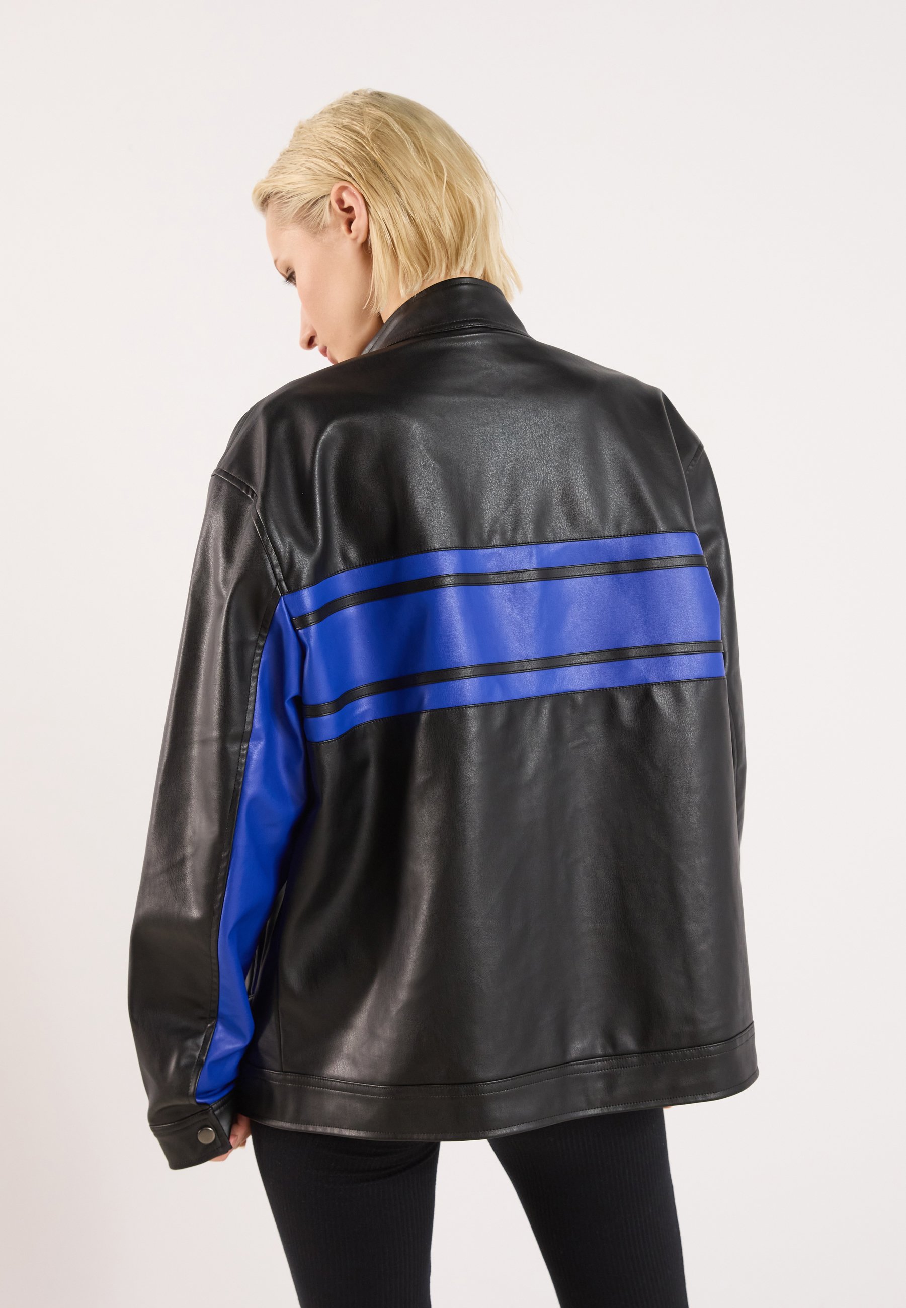 ジャケット・アウター SUAVELE LUXURYDAILYNOCOLLARJACKET SET-UP SET-UP | SUAVELE