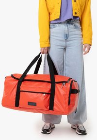Eastpak TARP DUFFL'R M - Weekendtasker - tarp tasty
