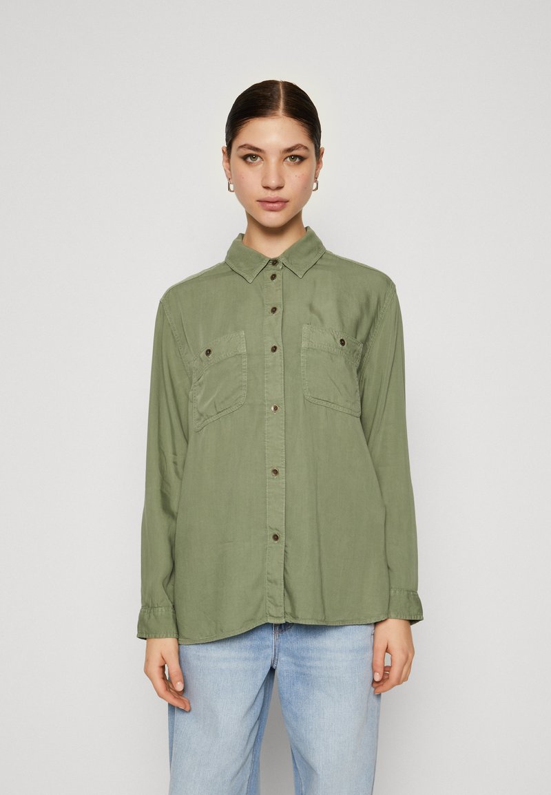 American Eagle - CORE NEW SHIRT - Camicia - olive, Ingrandire